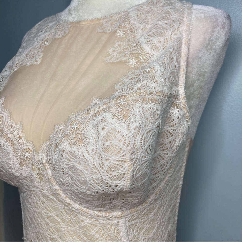 Victoria's Secret • 34DD Lined Demi Crop Top Bustier - Picture 4 of 10